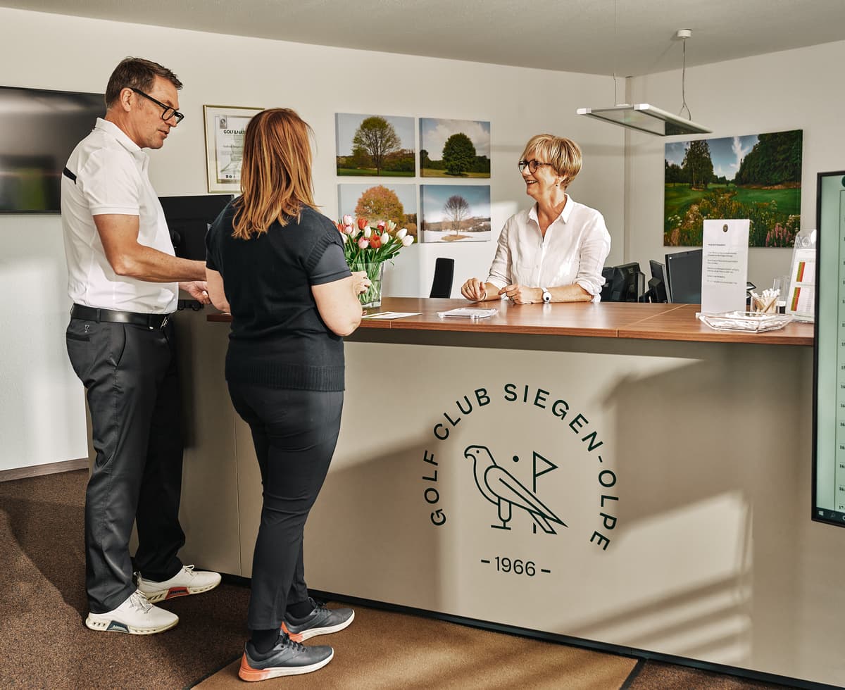 Rezeption des Golfclubs Siegen-Olpe, immer ein freundlicher Empfang