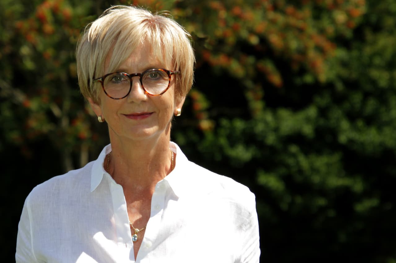 Birgit Ebel, Clubsekretärin