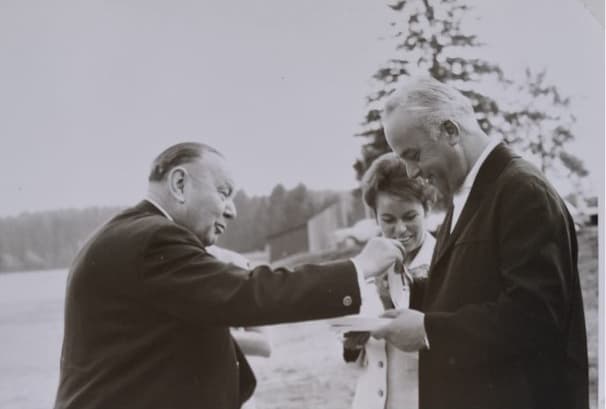 1968: Die ersten Sieger bei der Preisverleihung – Hermann Jung und Edith Reimer.